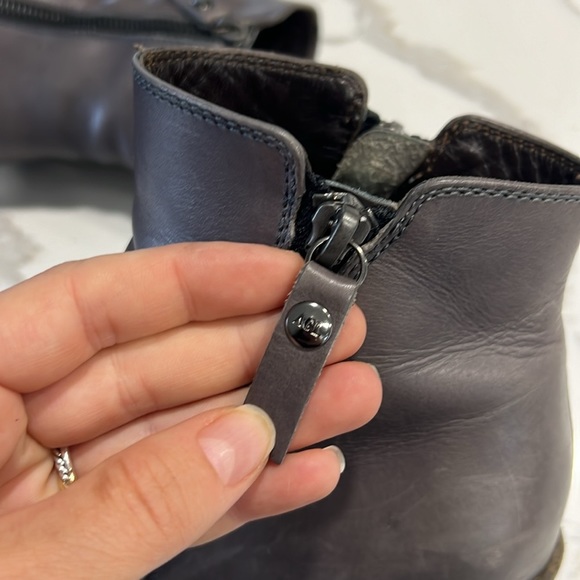 AGL Gray Double Zipper Low Heel Booties Size 8 - Picture 4 of 9